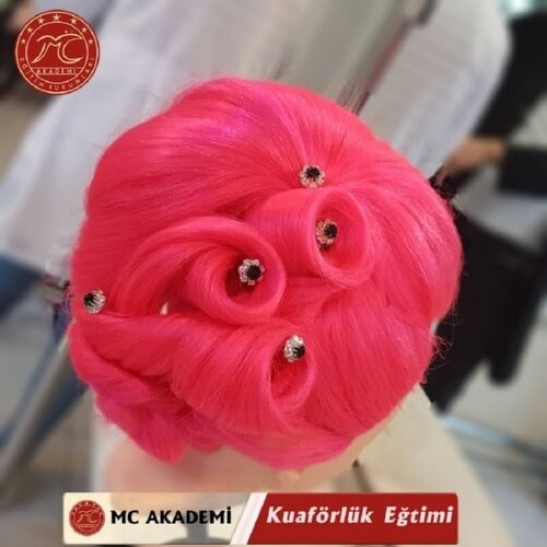 KADIN KUAFÖRLÜK KURSU 